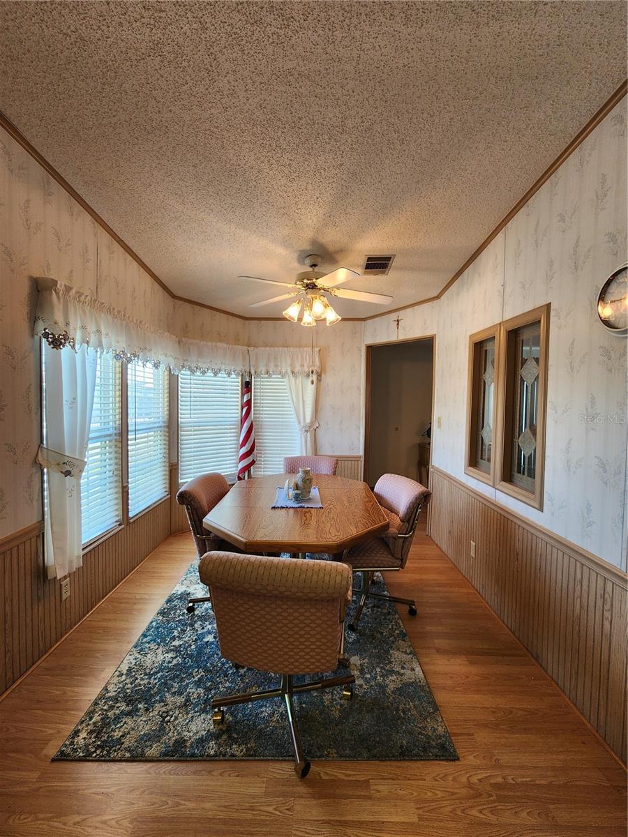 Image 12 of 51 For 204 Sweet Circle