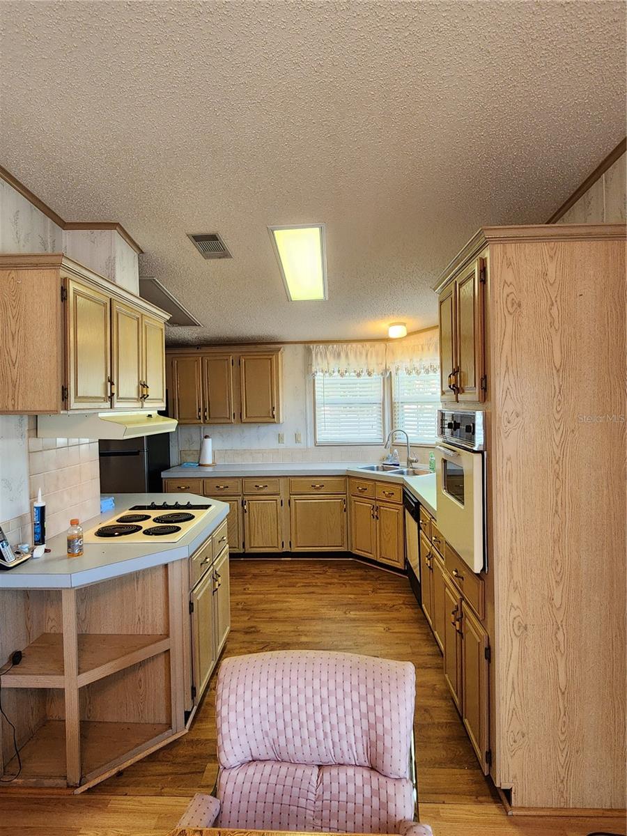 Image 13 of 51 For 204 Sweet Circle