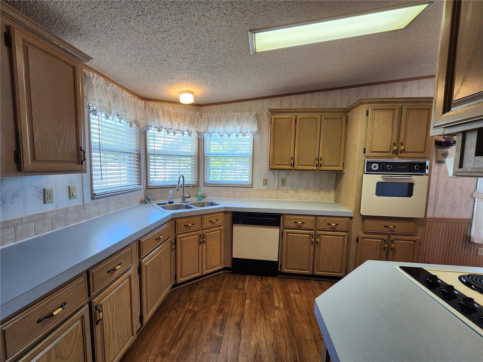 Image 18 of 51 For 204 Sweet Circle