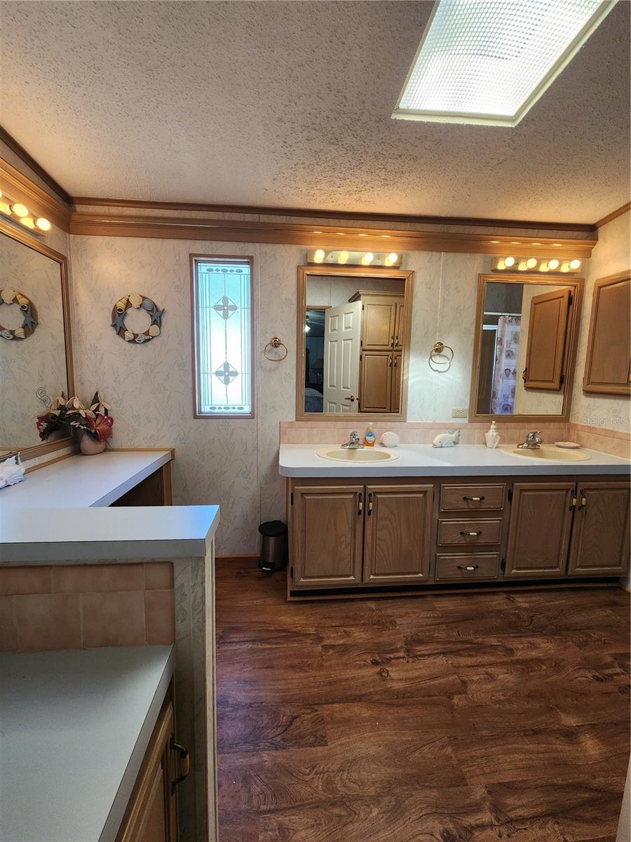 Image 38 of 51 For 204 Sweet Circle