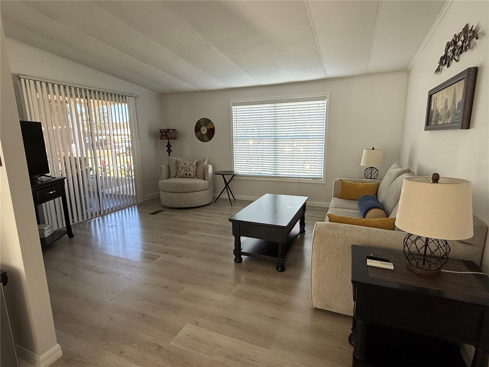 Image 3 of 21 For 102 Robin Lane