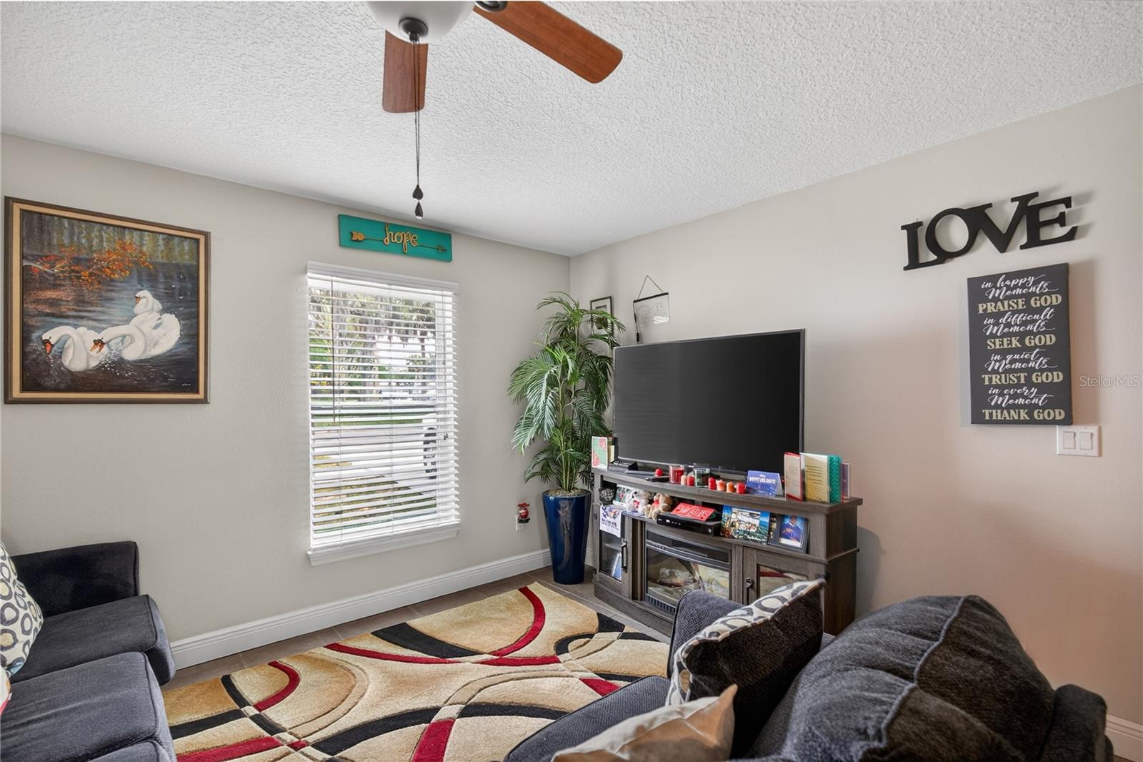 Image 3 of 18 For 528 Citrus Avenue