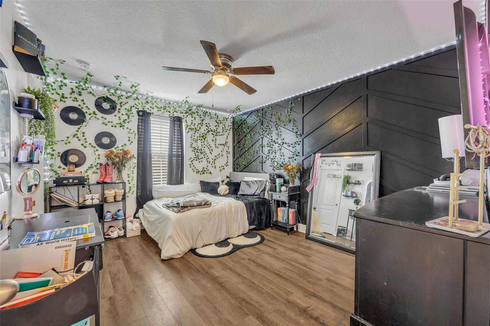 Image 39 of 52 For 4264 Bugle Street