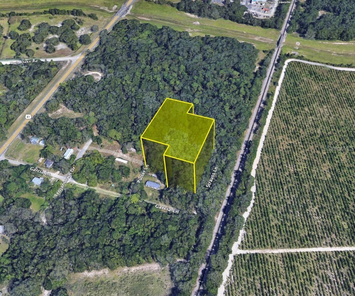 Image 2 of 9 For 17314 Putter Lane