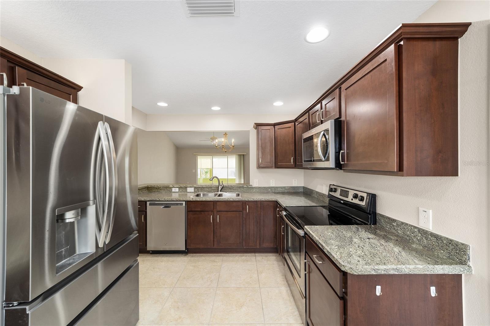 Image 17 of 57 For 926 Long Leaf Lane