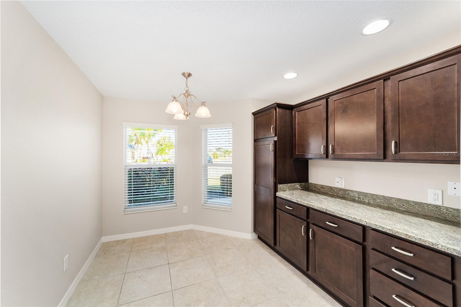 Image 18 of 57 For 926 Long Leaf Lane