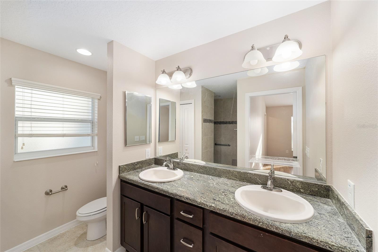 Image 24 of 57 For 926 Long Leaf Lane