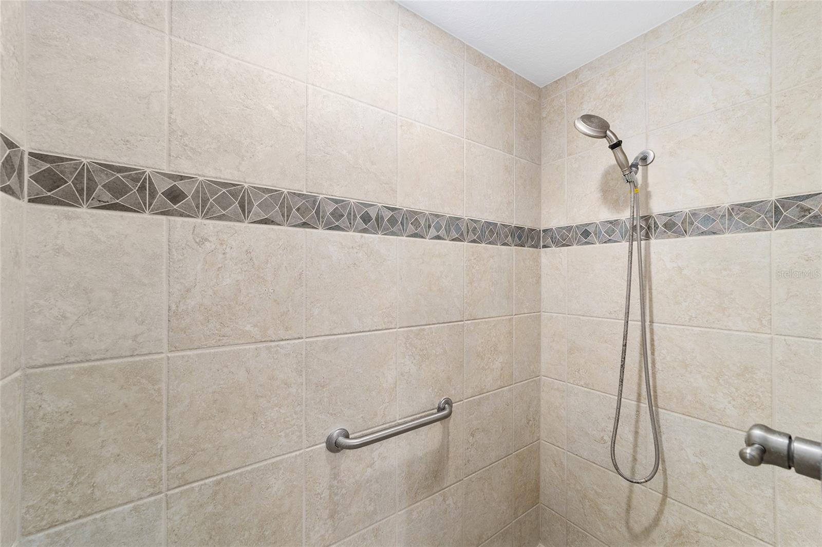 Image 25 of 57 For 926 Long Leaf Lane