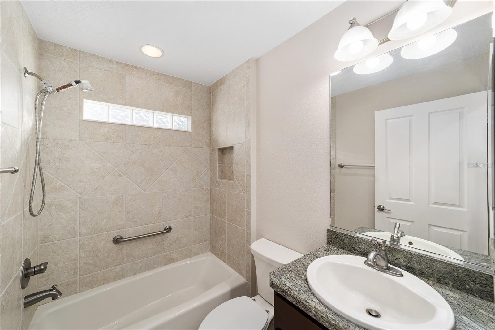 Image 28 of 57 For 926 Long Leaf Lane