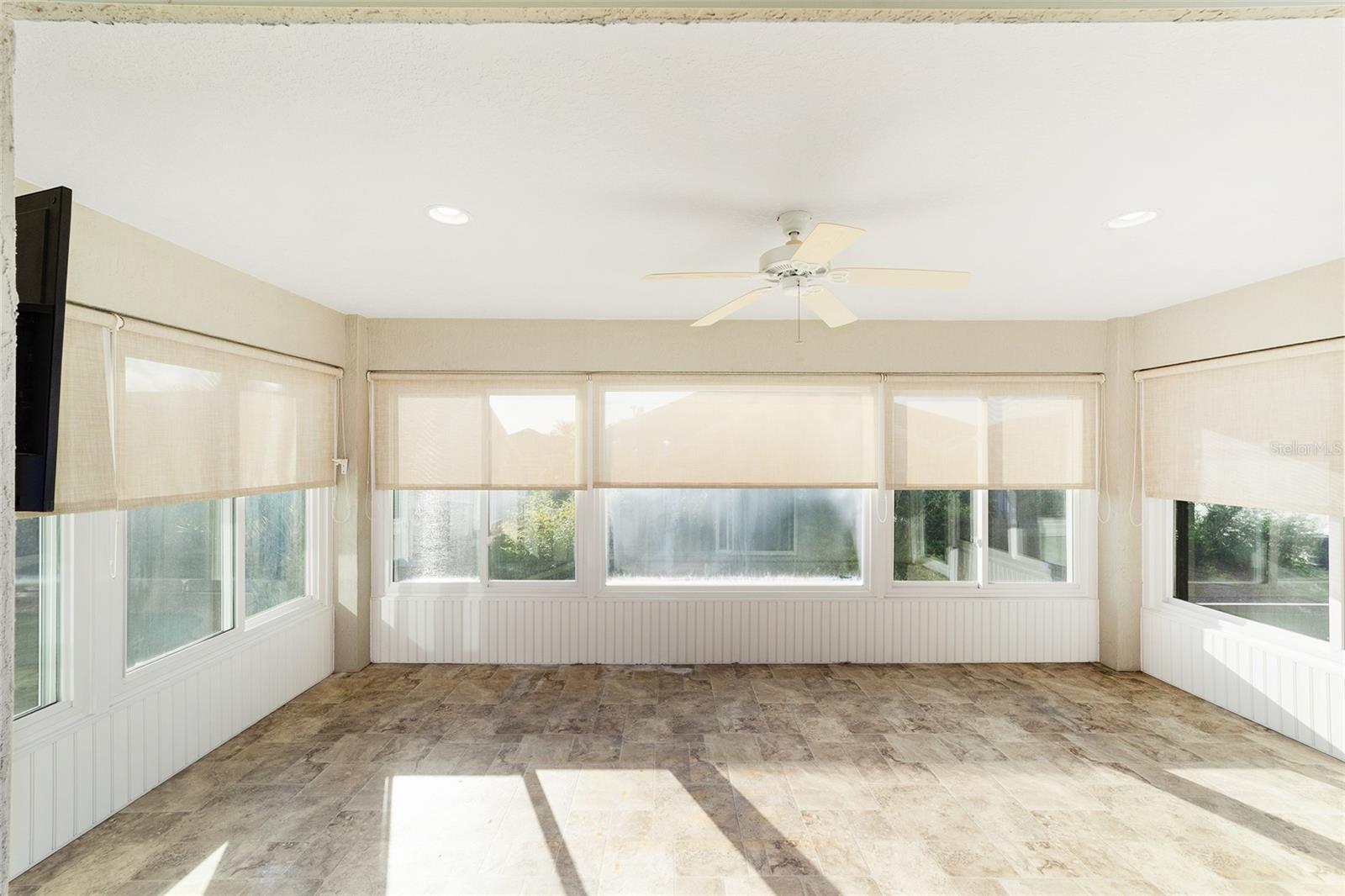 Image 33 of 57 For 926 Long Leaf Lane