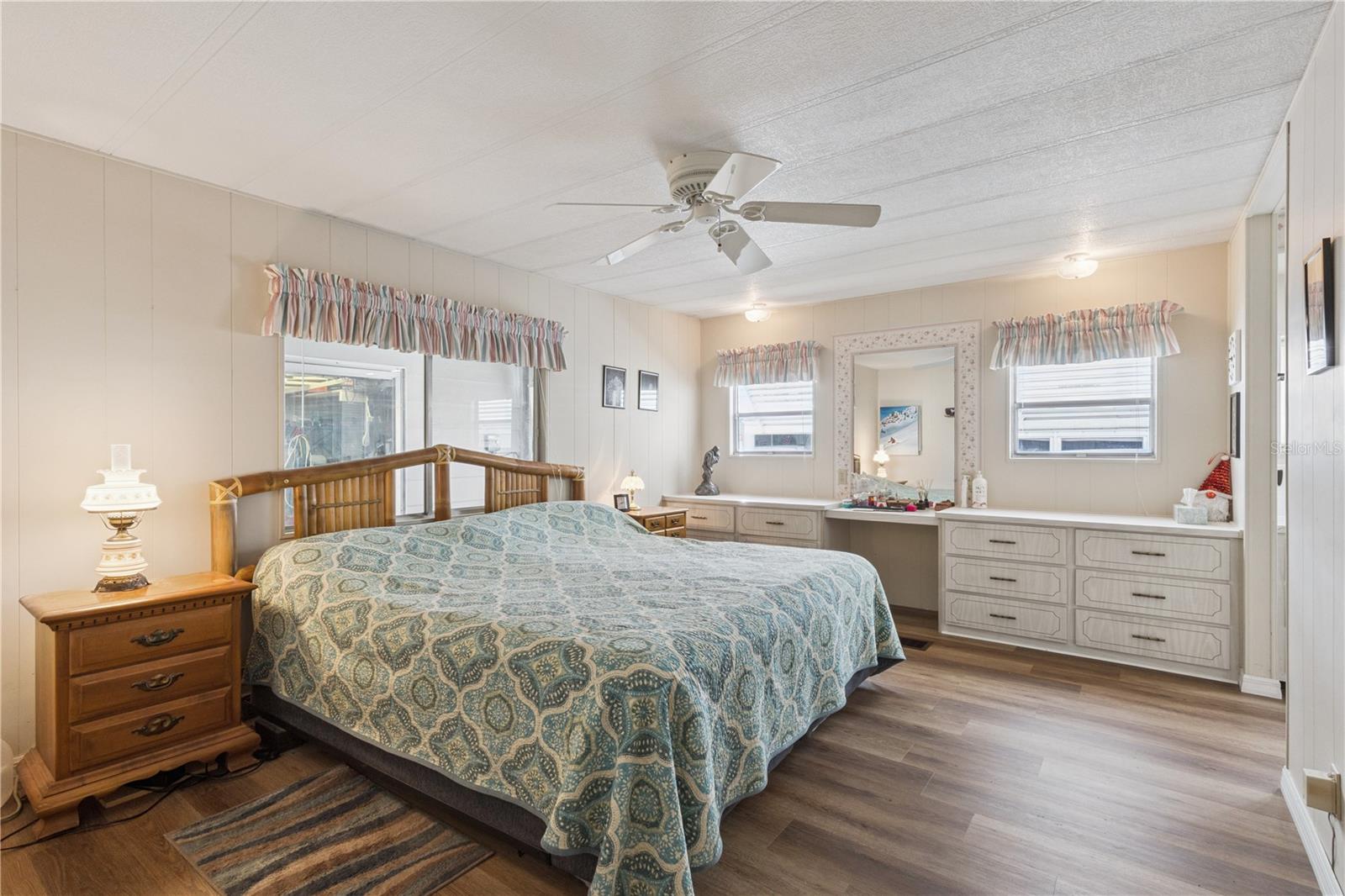 Image 12 of 20 For 103 Poinsettia