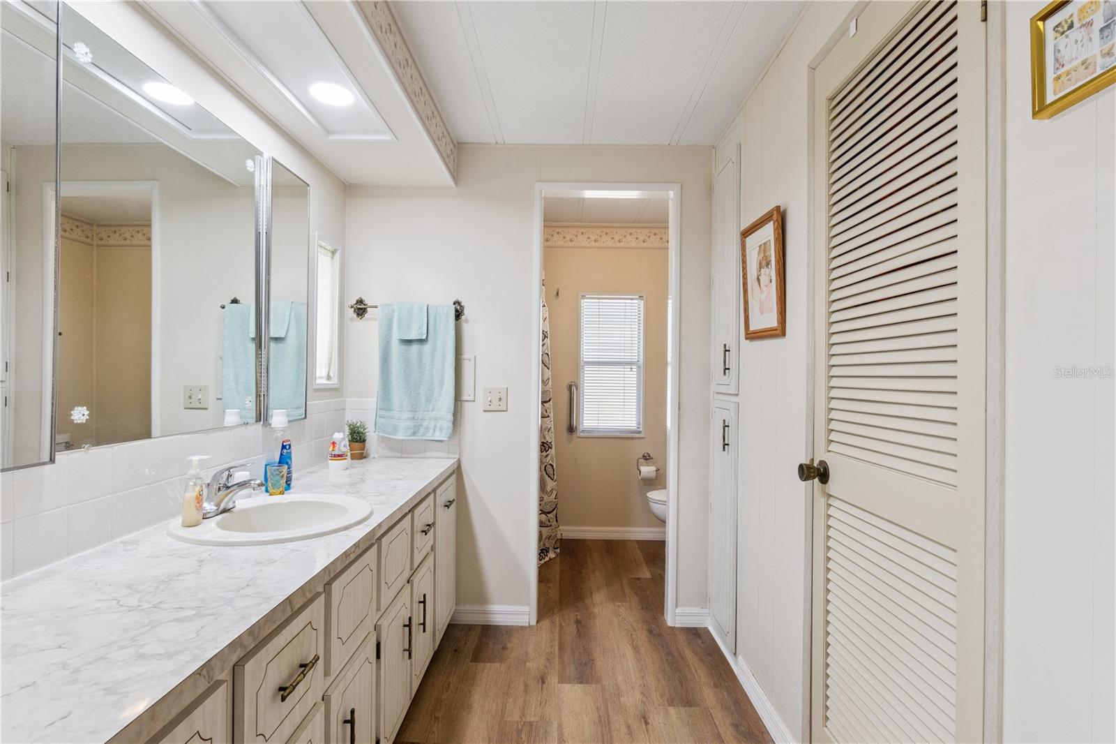 Image 14 of 20 For 103 Poinsettia