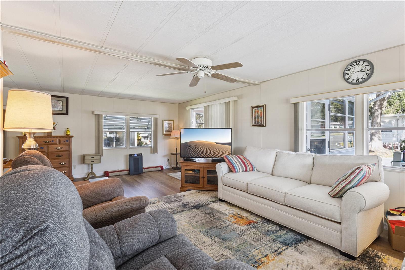 Image 5 of 20 For 103 Poinsettia