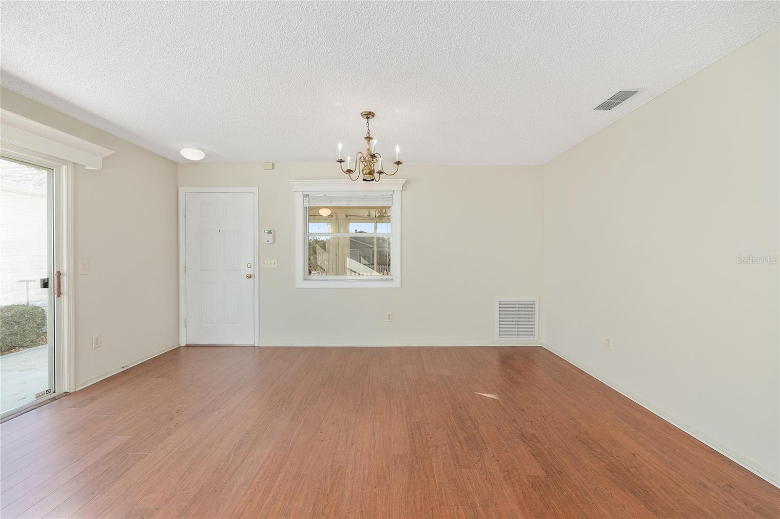 Image 10 of 38 For 3245 Riverton Road