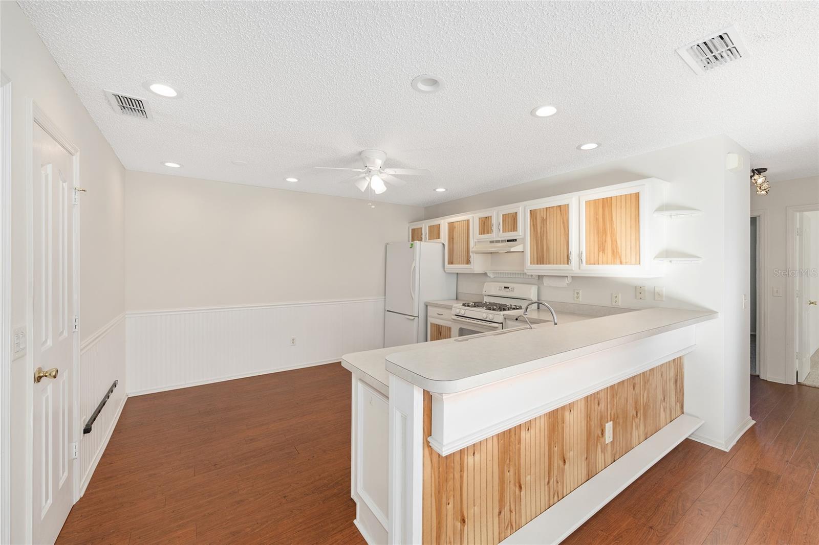 Image 19 of 38 For 3245 Riverton Road