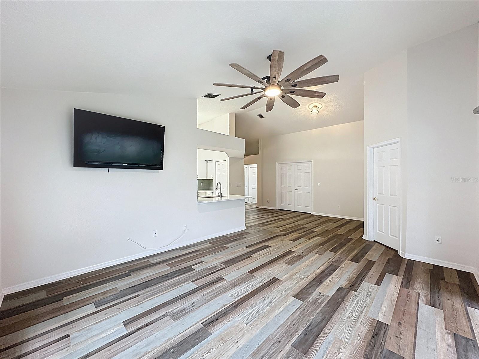 Image 43 of 79 For 3814 Westerham Drive