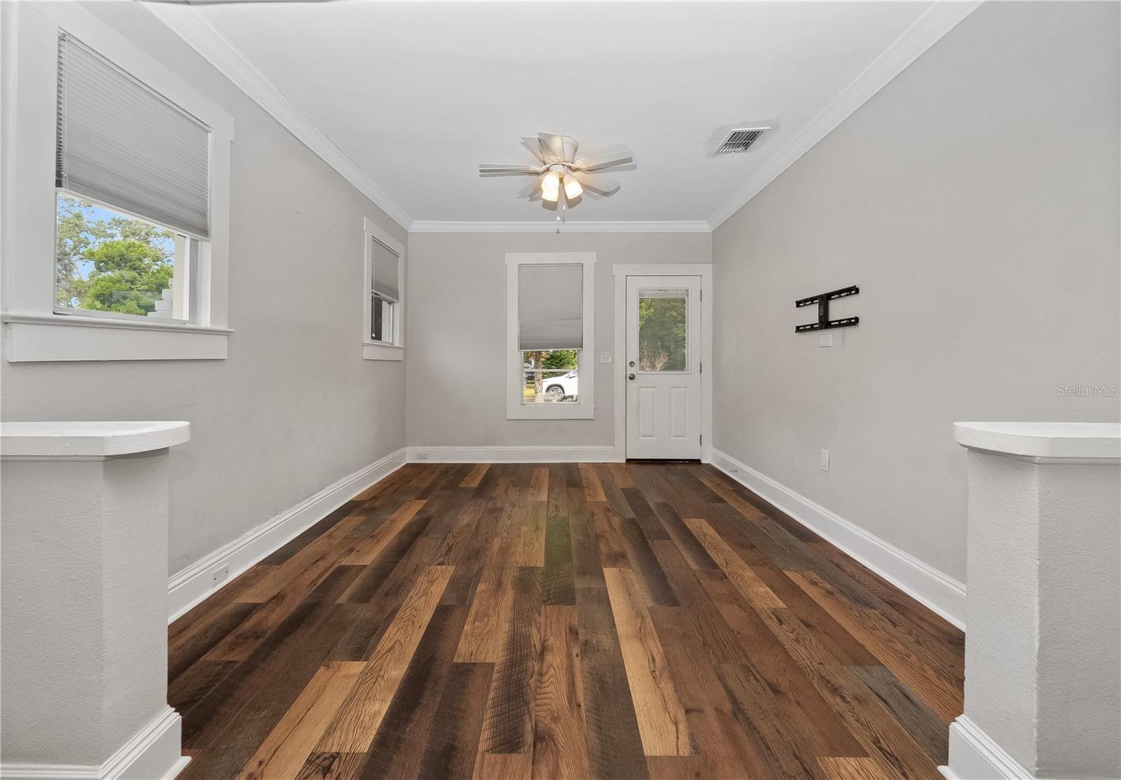 Image 4 of 27 For 18 Vining Street