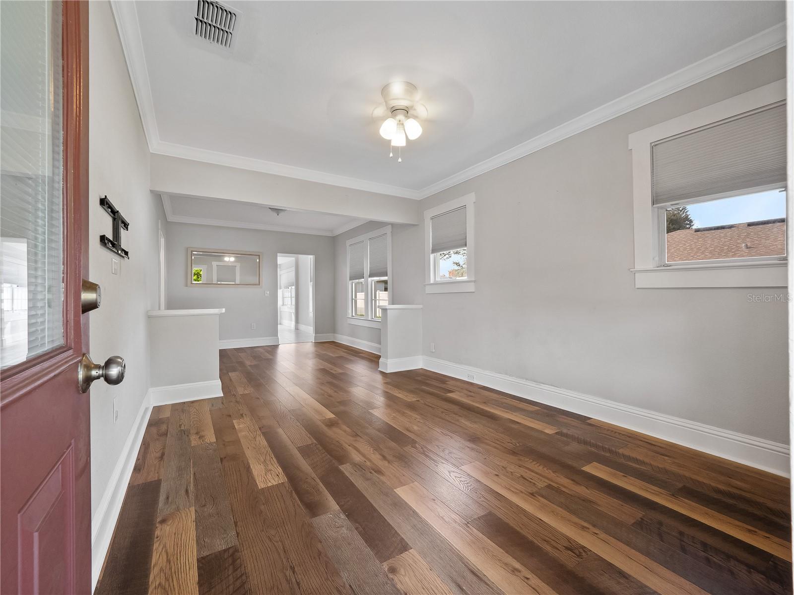 Image 5 of 27 For 18 Vining Street