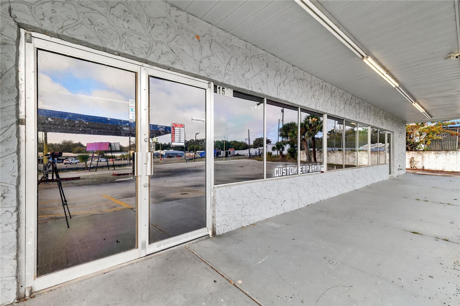 Image 4 of 31 For 1526 Us Highway 441