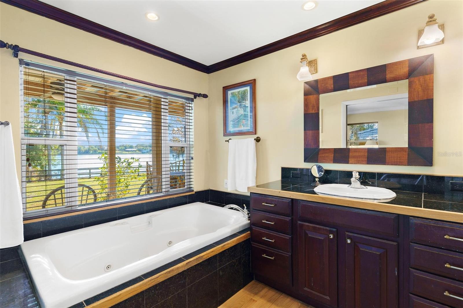 Image 27 of 63 For 475 Guerrant Street