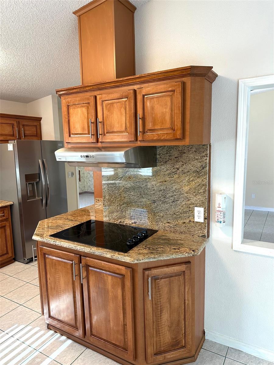 Image 15 of 39 For 710 Cortez Avenue