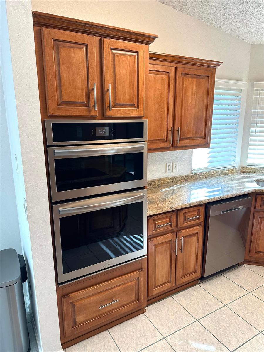 Image 20 of 39 For 710 Cortez Avenue