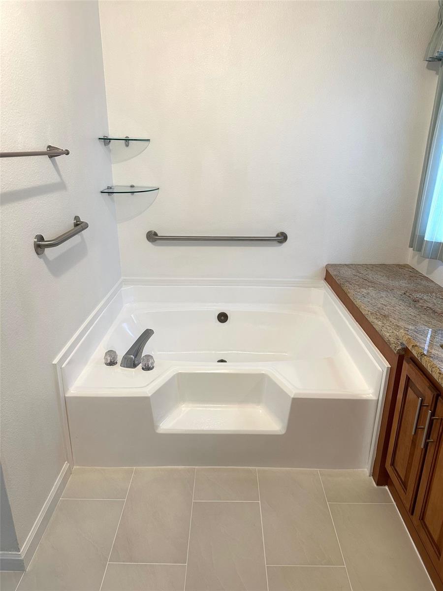 Image 26 of 39 For 710 Cortez Avenue