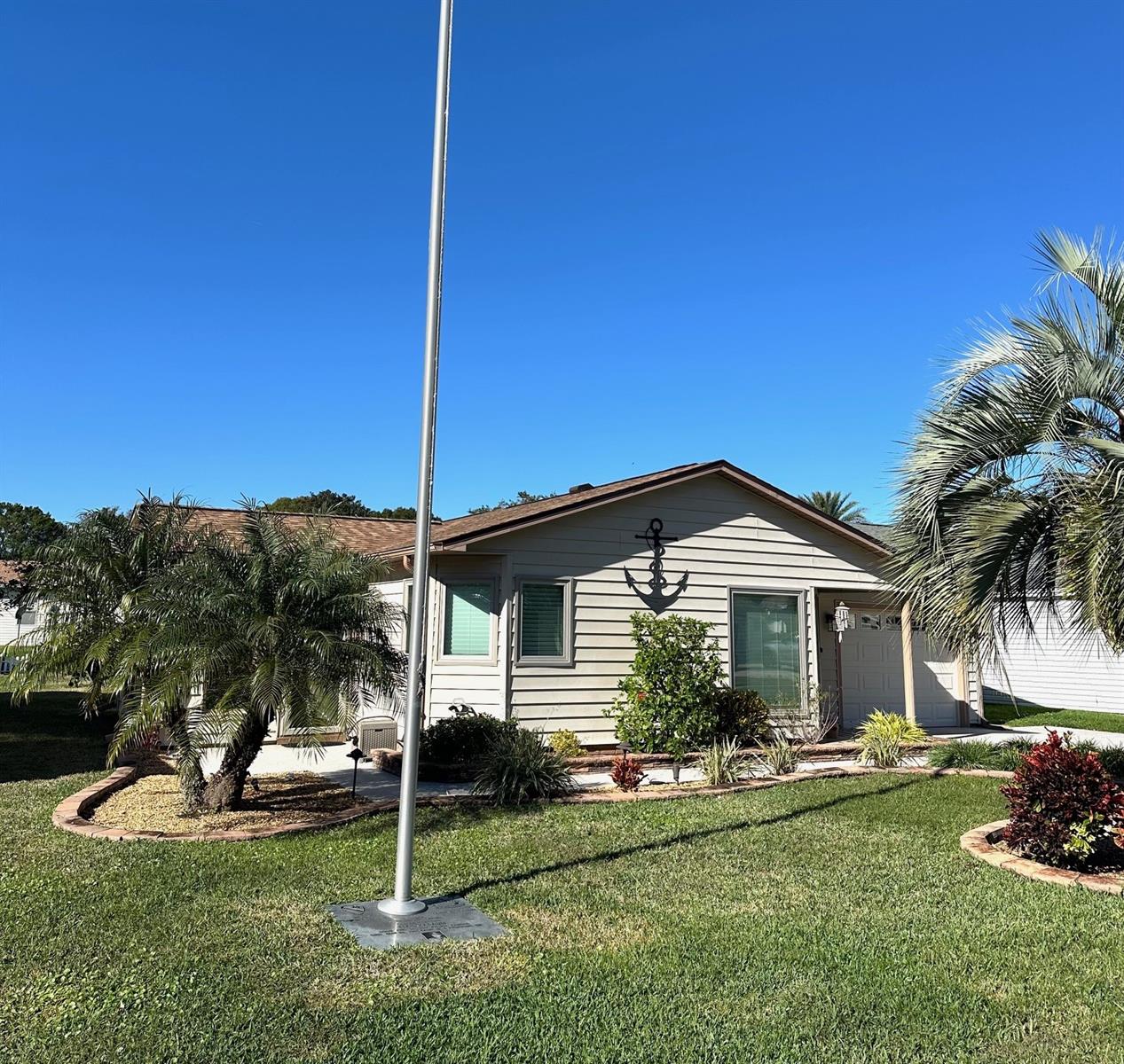 Image 3 of 39 For 710 Cortez Avenue