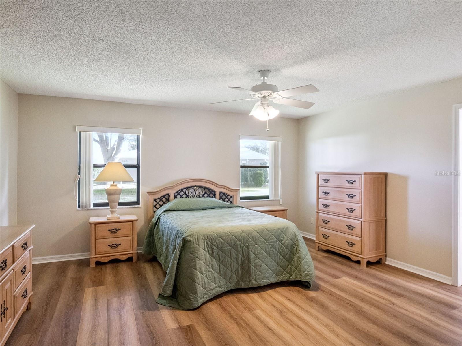 Image 10 of 65 For 21506 Queen Anne Court