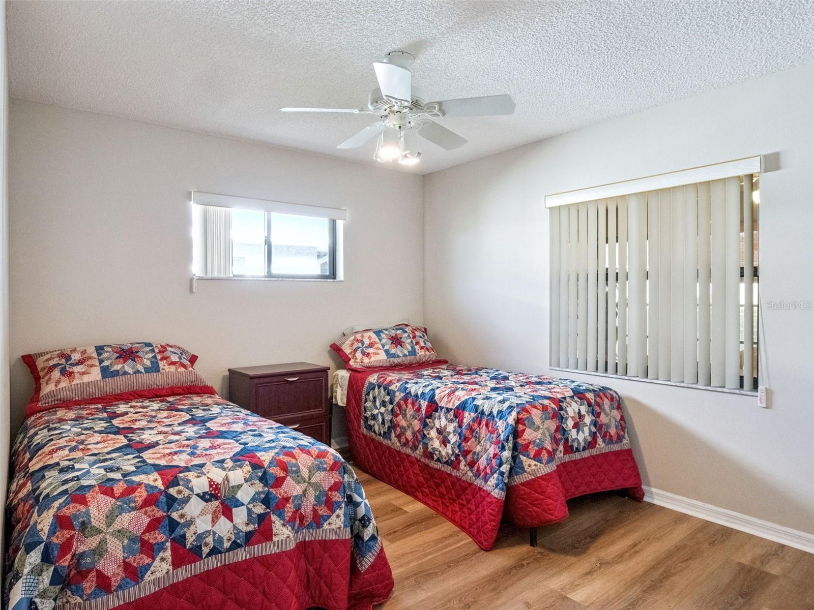 Image 13 of 65 For 21506 Queen Anne Court