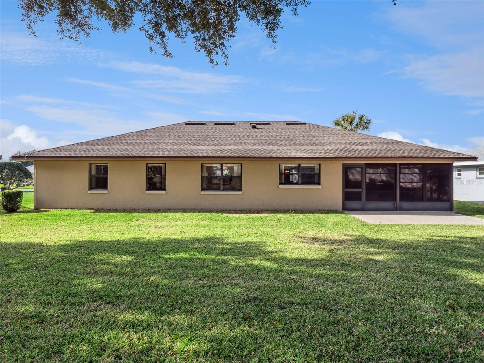 Image 22 of 65 For 21506 Queen Anne Court