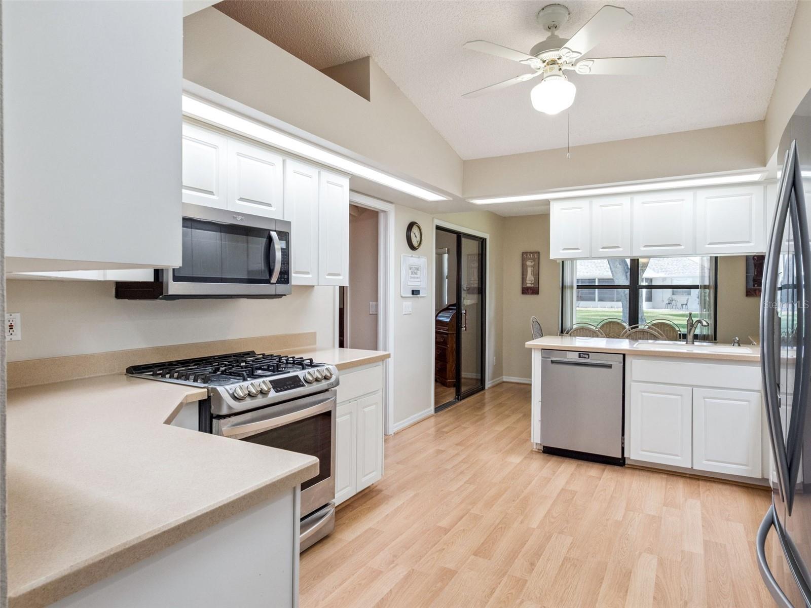 Image 7 of 65 For 21506 Queen Anne Court