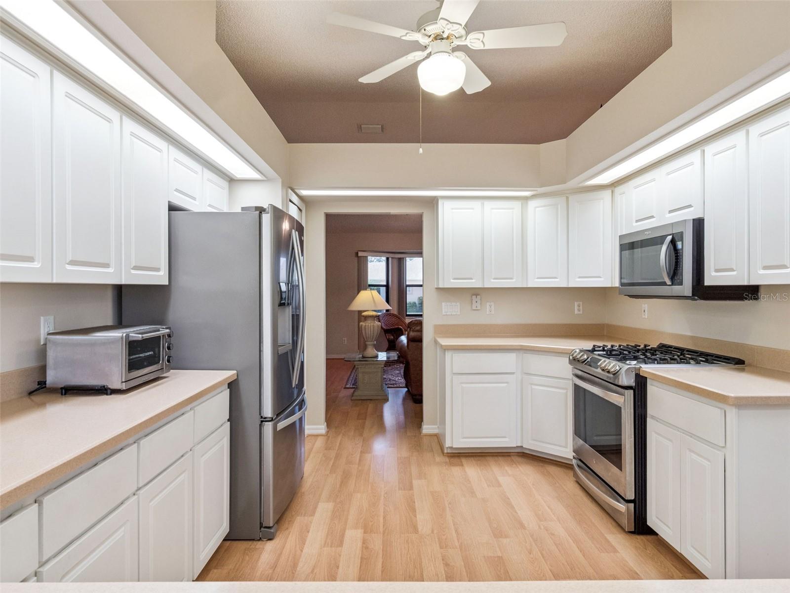 Image 8 of 65 For 21506 Queen Anne Court