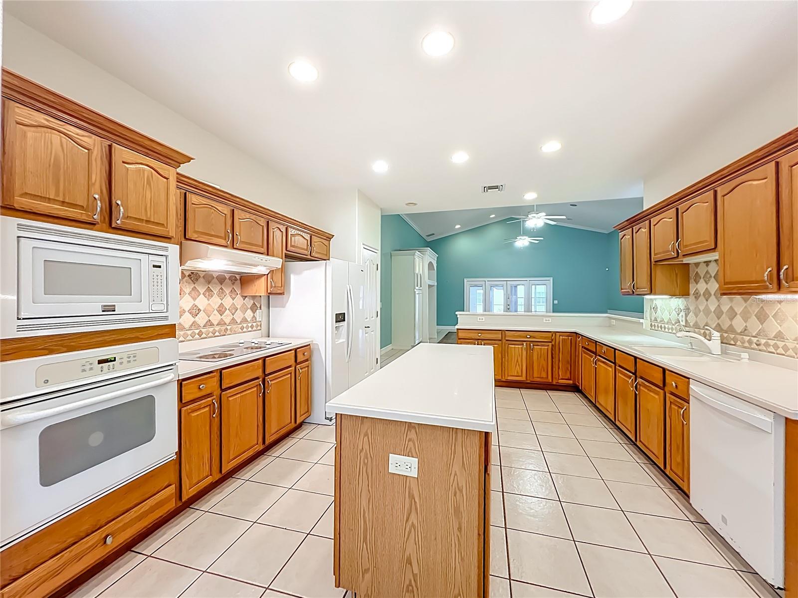 Image 4 of 20 For 7793 Ed Douglas Road