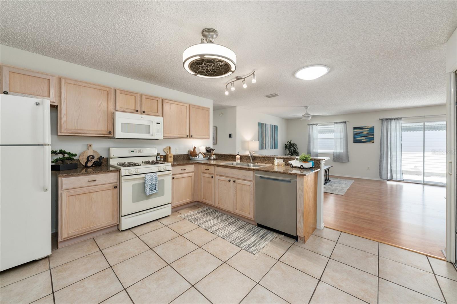 Image 21 of 42 For 3468 Roanoke Street