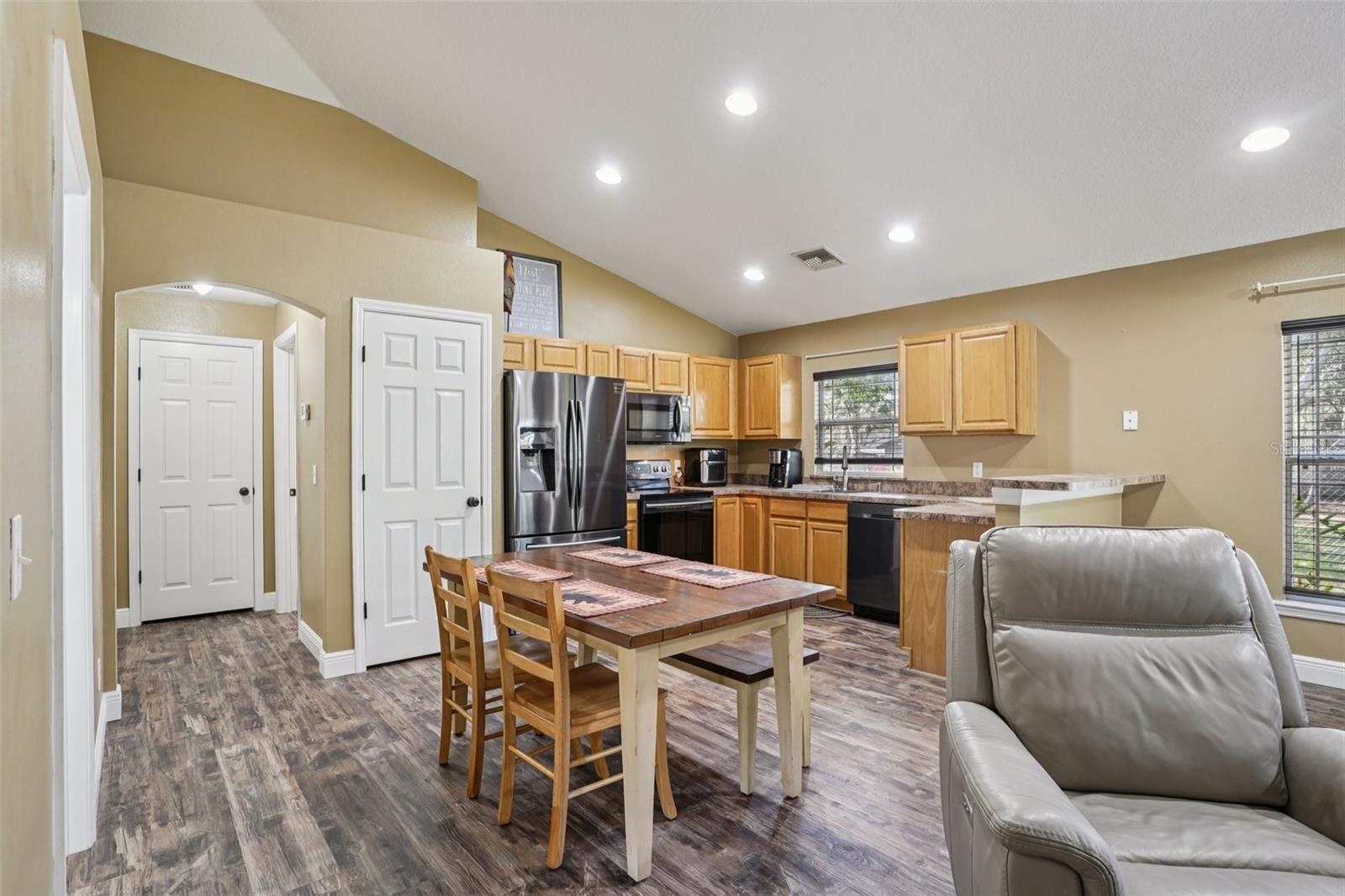 Image 15 of 57 For 4542 Lemon Street