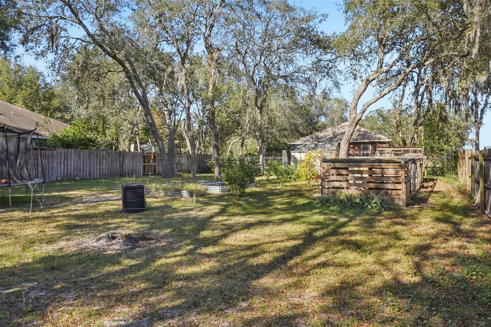 Image 36 of 57 For 4542 Lemon Street