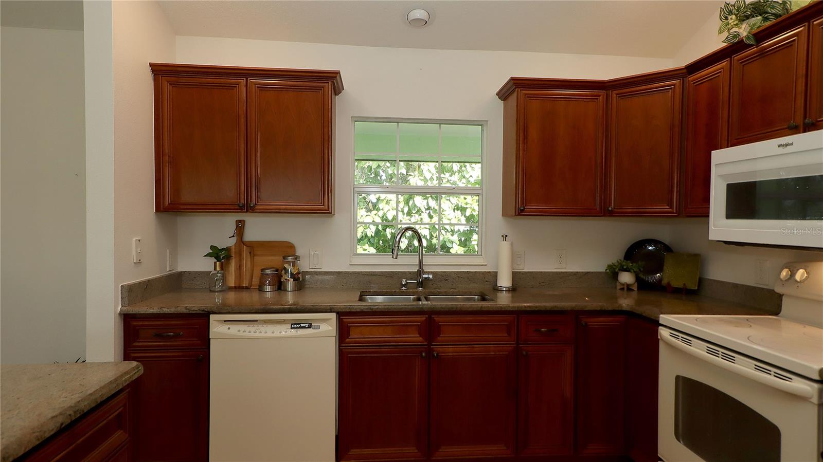 Image 10 of 33 For 2473 Buttonwood Run