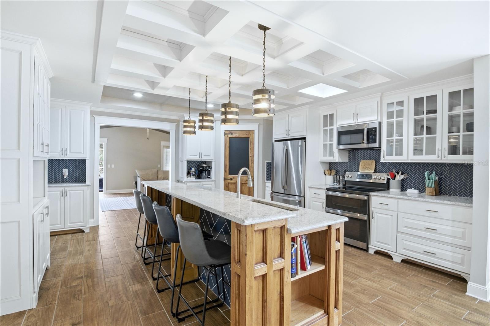 Image 12 of 59 For 7 Treetop Trail