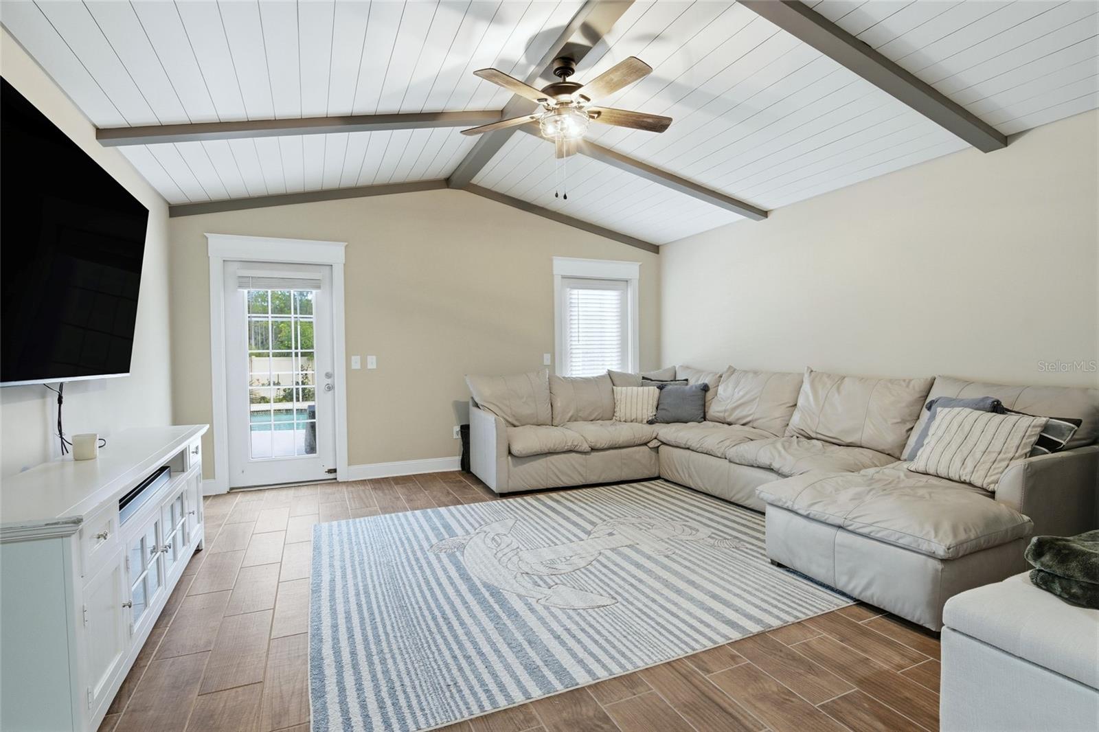 Image 20 of 59 For 7 Treetop Trail