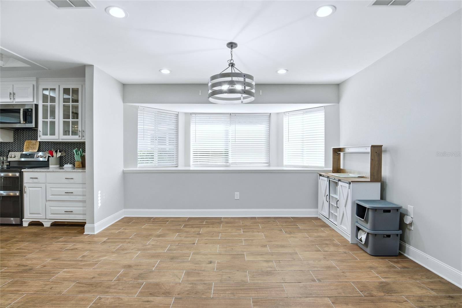 Image 9 of 59 For 7 Treetop Trail