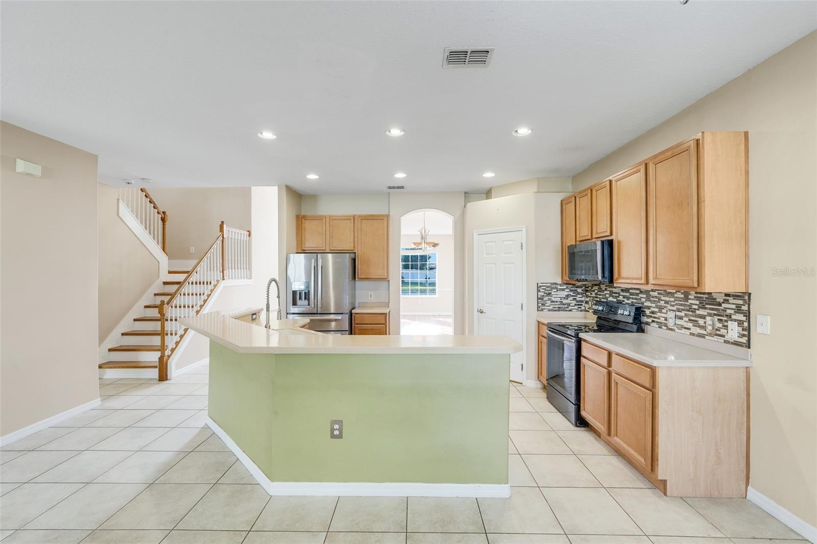 Image 10 of 38 For 4572 Barbados Loop