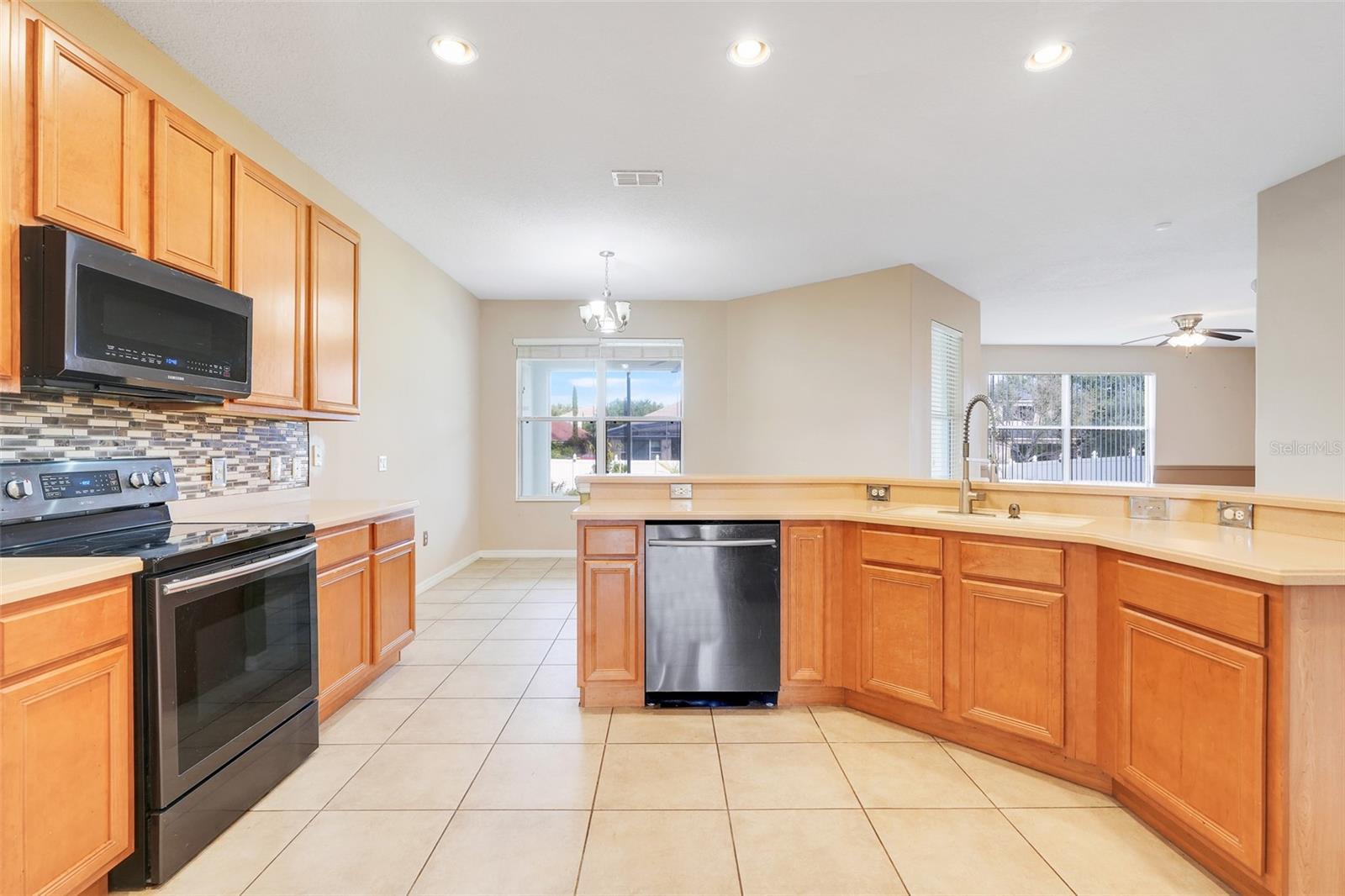 Image 12 of 38 For 4572 Barbados Loop