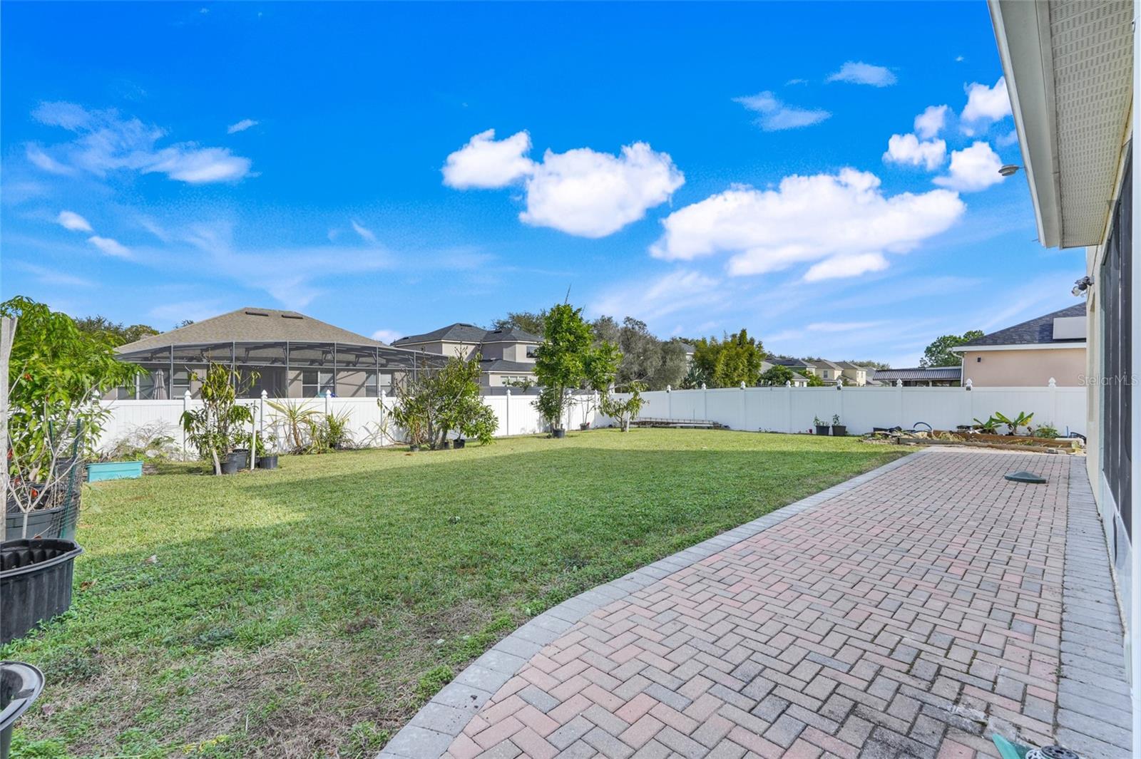 Image 34 of 38 For 4572 Barbados Loop