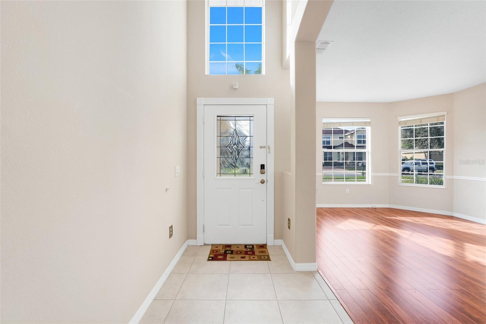 Image 4 of 38 For 4572 Barbados Loop