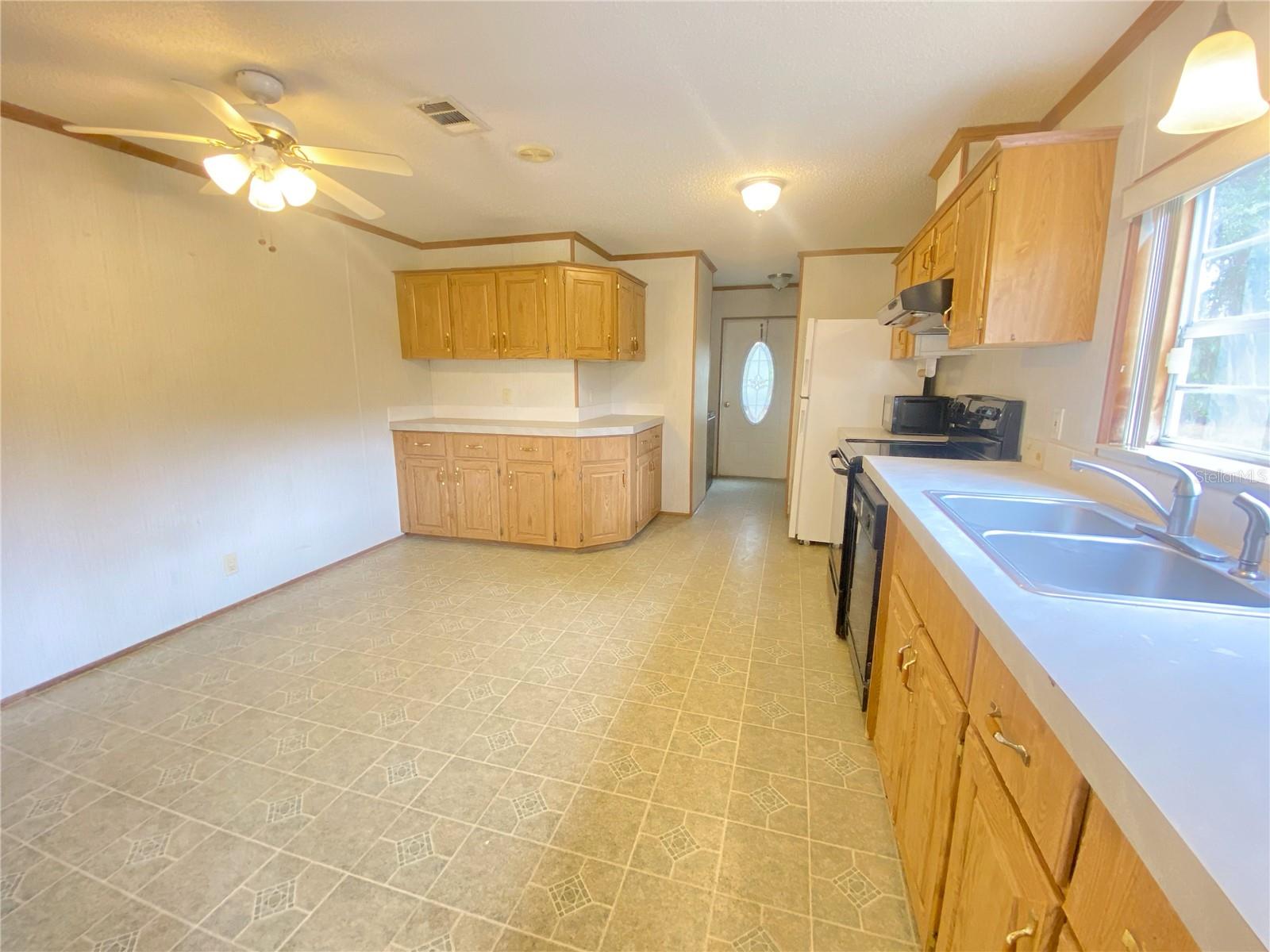 Image 7 of 46 For 23330 117th Terrace