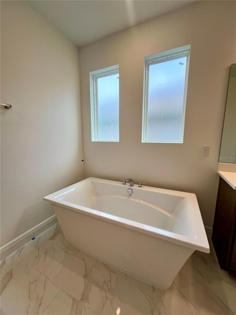 Image 10 of 34 For 2200 Keystone Pass Pass