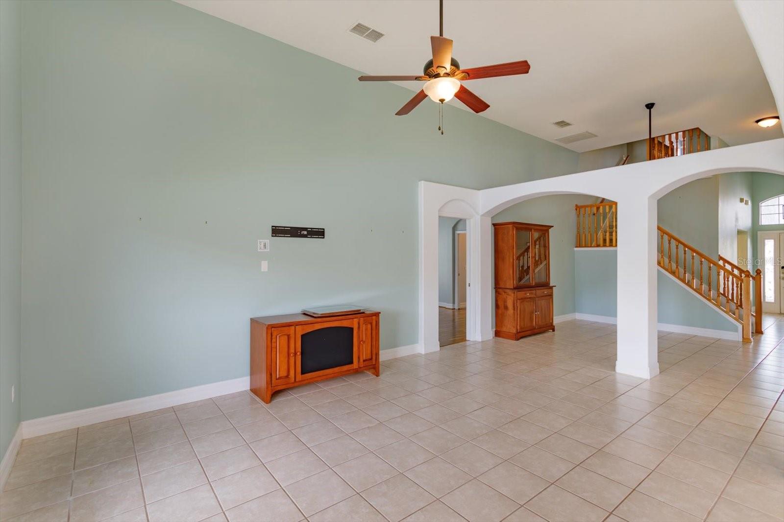 Image 13 of 33 For 16638 Citrus Parkway