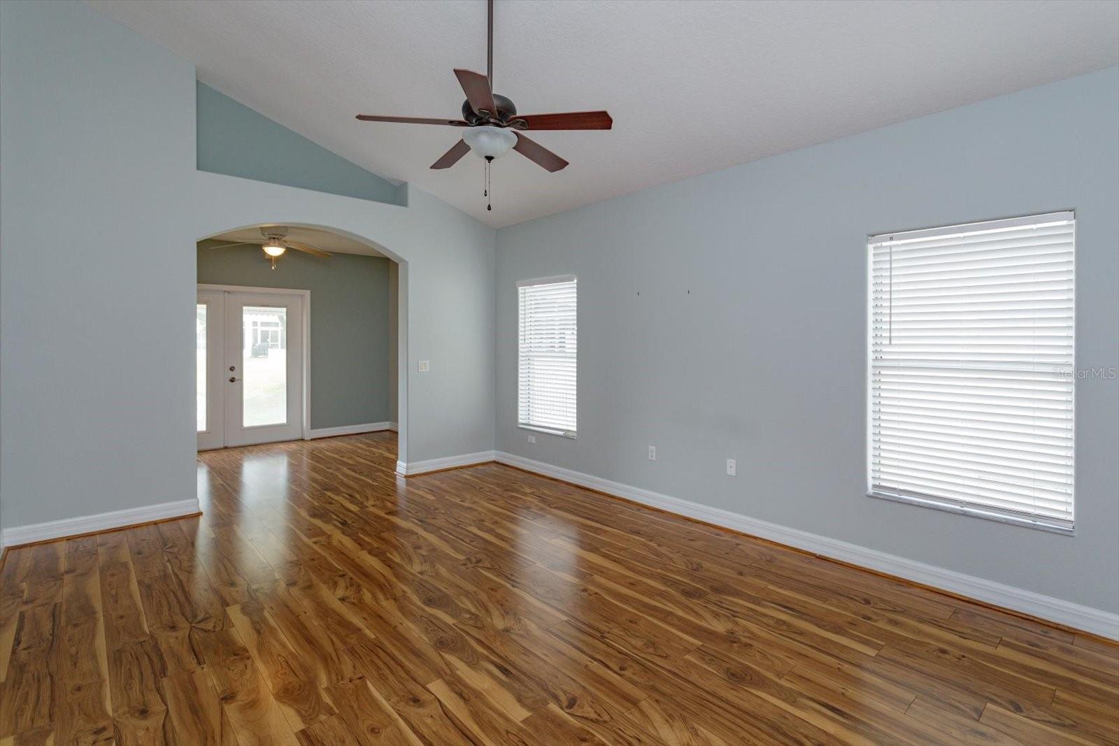 Image 17 of 33 For 16638 Citrus Parkway