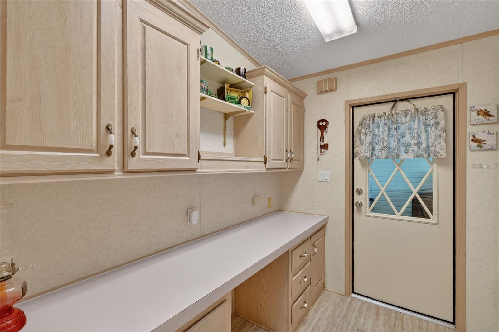 Image 21 of 32 For 3117 Manatee Road